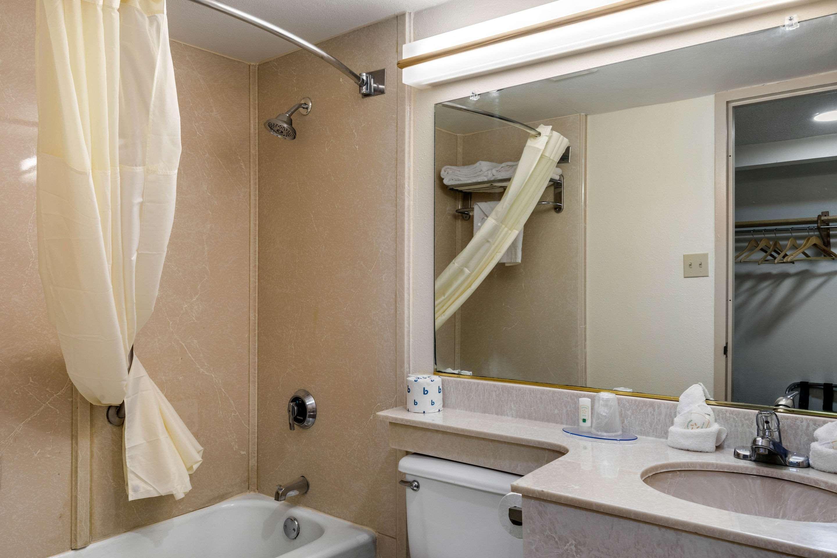 Quality - Lindale Inn Tyler
