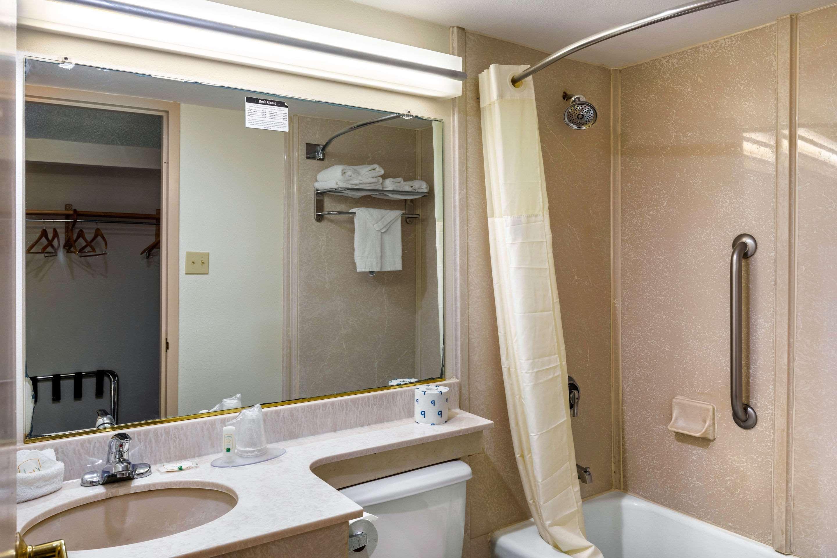 Quality - Lindale Inn 3*