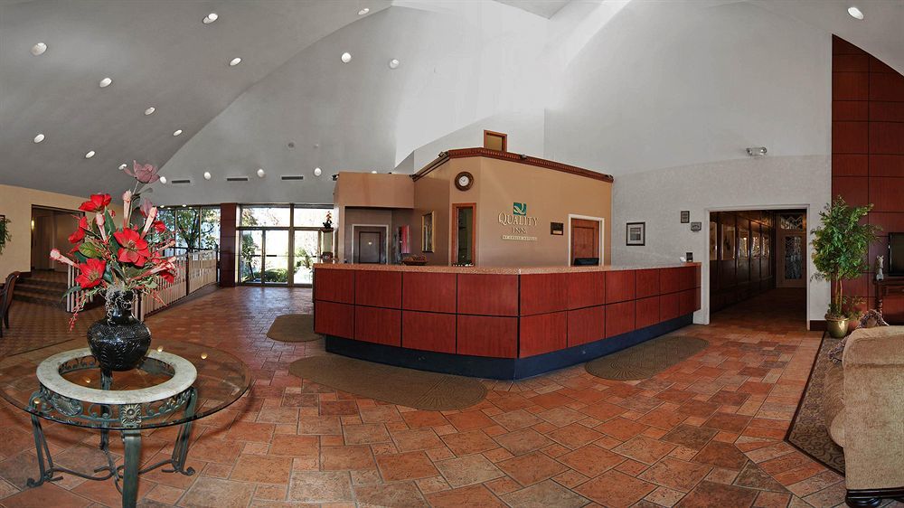 Quality - Lindale Inn