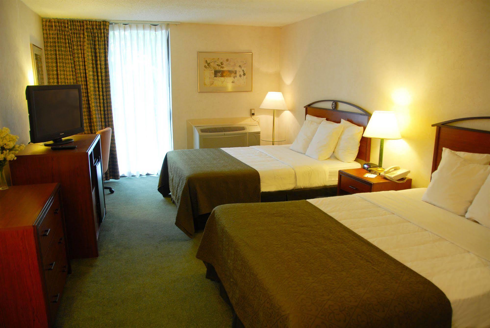 Quality - Lindale Inn