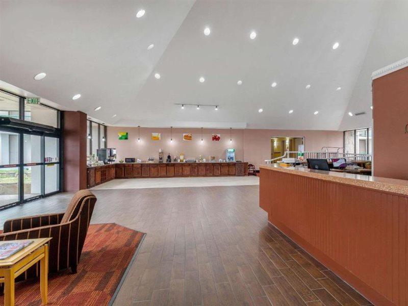 Quality - Lindale Inn